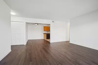 112 Mullingar Court #2B, Schaumburg, IL 60193 - Photo 3