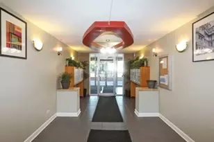 7854 S South Shore Dr, Chicago, IL 60649 - Photo 5