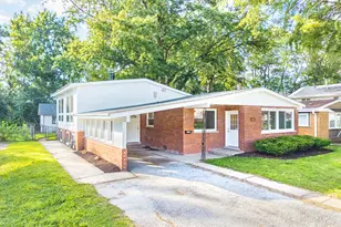 17212 Hawthorne Rd, East Hazel Crest, IL 60429 - Photo 5