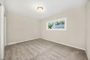 17212 Hawthorne Rd, East Hazel Crest, IL 60429 - Photo 21