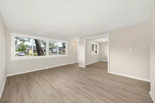 17212 Hawthorne Rd, East Hazel Crest, IL 60429 - Photo 9