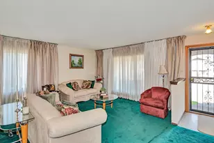 3257 Magnolia Dr, Markham, IL 60428 - Photo 3