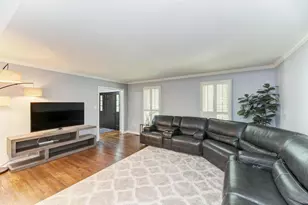 705 Potomac Ave, Naperville, IL 60565 - Photo 7