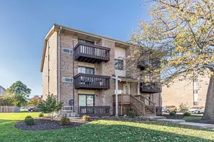 266 12th St, Wheeling, IL 60090 - Photo 1