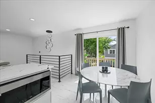 336 Westwood Ct, Vernon Hills, IL 60061 - Photo 7