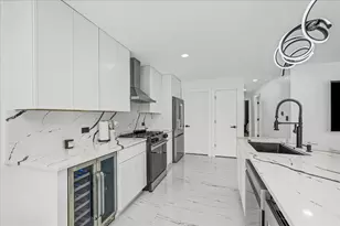 336 Westwood Ct, Vernon Hills, IL 60061 - Photo 9