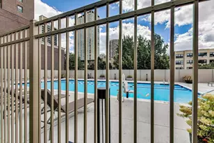 555 W Cornelia Ave, Chicago, IL 60657 - Photo 21