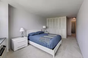 555 W Cornelia Ave, Chicago, IL 60657 - Photo 13