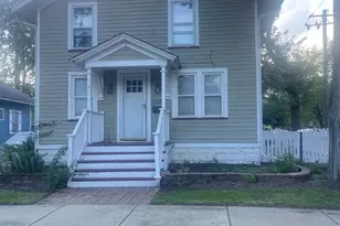 222 Grand Ave, Aurora, IL 60506 - Photo 1