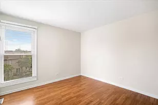 363 Oaktree Ct, Hoffman Estates, IL 60169 - Photo 11