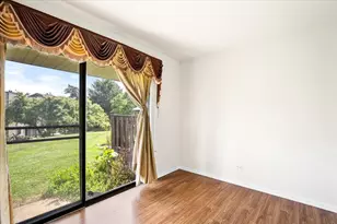 363 Oaktree Ct, Hoffman Estates, IL 60169 - Photo 19