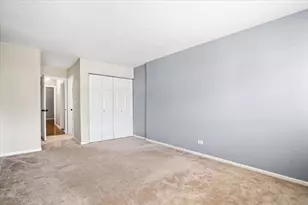 363 Oaktree Ct, Hoffman Estates, IL 60169 - Photo 17