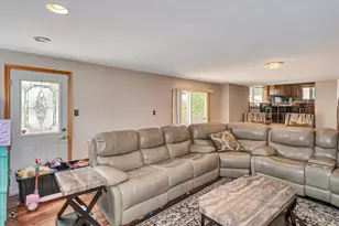 10408 S Alta Dr, Palos Hills, IL 60465 - Photo 11