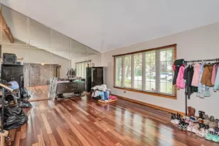 10408 S Alta Dr, Palos Hills, IL 60465 - Photo 3