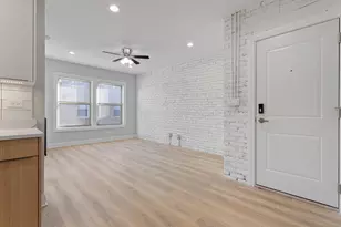 1633 W Chase Ave, Chicago, IL 60626 - Photo 3