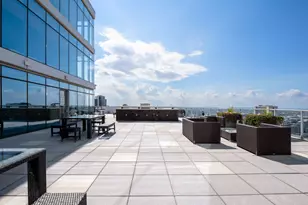 303 W Ohio St, Chicago, IL 60654 - Photo 27