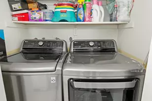 [Address not provided], Worth, IL 60482 - Photo 17