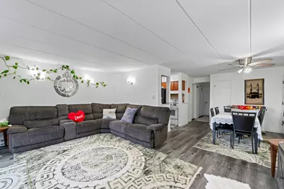 [Address not provided], Worth, IL 60482 - Photo 5