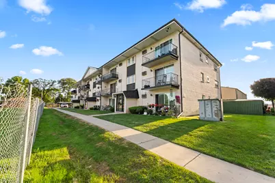 [Address not provided], Worth, IL 60482 - Photo 3