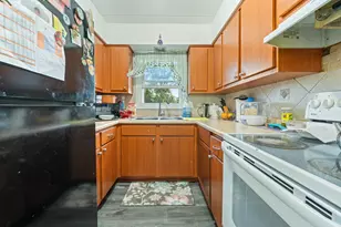 [Address not provided], Worth, IL 60482 - Photo 11