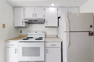 2144 Harbor Town Cir, Champaign, IL 61821 - Photo 15