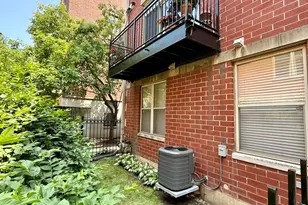 1333 N Burling St, Chicago, IL 60610 - Photo 3