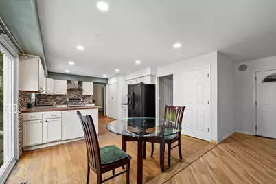 1554 Deer Run, Gurnee, IL 60031 - Photo 3