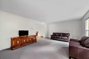 1554 Deer Run, Gurnee, IL 60031 - Photo 11