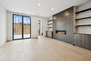 2434 W Superior St, Chicago, IL 60612 - Photo 17