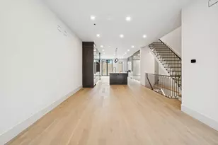 2434 W Superior St, Chicago, IL 60612 - Photo 11