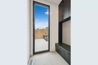 2434 W Superior Street, Chicago, IL 60612 - Photo 21