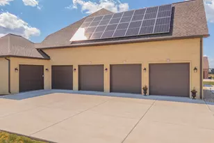 9491 Crossbow Dr, Bloomington, IL 61705 - Photo 3