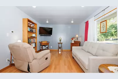 210 W North Street, Colfax, IL 61728 - Photo 3