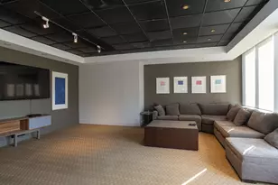 655 W Irving Park Rd, Chicago, IL 60613 - Photo 31