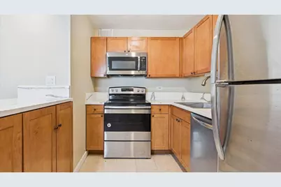 655 W Irving Park Road #3704, Chicago, IL 60613 - Photo 7