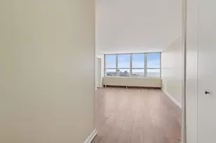 655 W Irving Park Rd, Chicago, IL 60613 - Photo 17