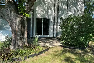 1195 Old Timber Ct, Hoffman Estates, IL 60192 - Photo 15