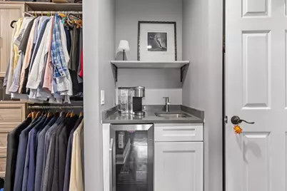 2528 N Fairfield Avenue, Chicago, IL 60647 - Photo 21