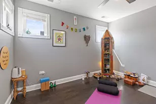 2528 N Fairfield Ave, Chicago, IL 60647 - Photo 17