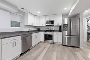 2528 N Fairfield Ave, Chicago, IL 60647 - Photo 23