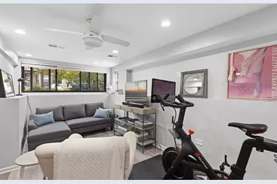 2528 N Fairfield Avenue, Chicago, IL 60647 - Photo 29