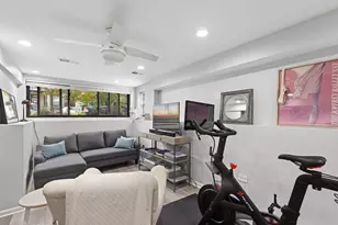 2528 N Fairfield Ave, Chicago, IL 60647 - Photo 29