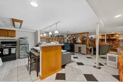 9740 Linn Avenue, Schiller Park, IL 60176 - Photo 19