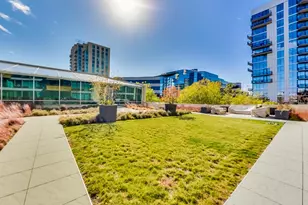 1720 Maple Ave, Evanston, IL 60201 - Photo 29