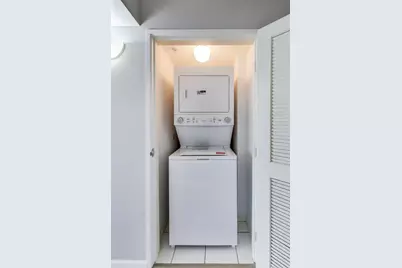 1720 Maple Avenue #1360, Evanston, IL 60201 - Photo 19