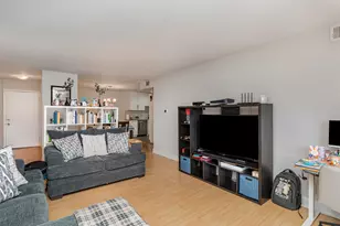 2B Kingery Quarter, Willowbrook, IL 60527 - Photo 3