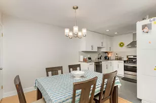 2B Kingery Quarter, Willowbrook, IL 60527 - Photo 5