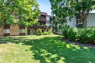 940 E Old Willow Rd, Prospect Heights, IL 60070 - Photo 17