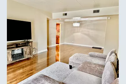 3240 N Manor Drive #130, Lansing, IL 60438 - Photo 5