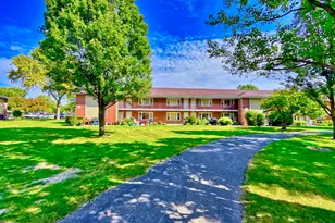 1111 E Algonquin Rd, Arlington Heights, IL 60005 - Photo 5